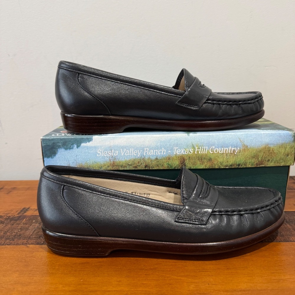 SAS Womens Penny Loafer Wink Navy Leather Tripad Comfort Shoes 8 N Made in USA